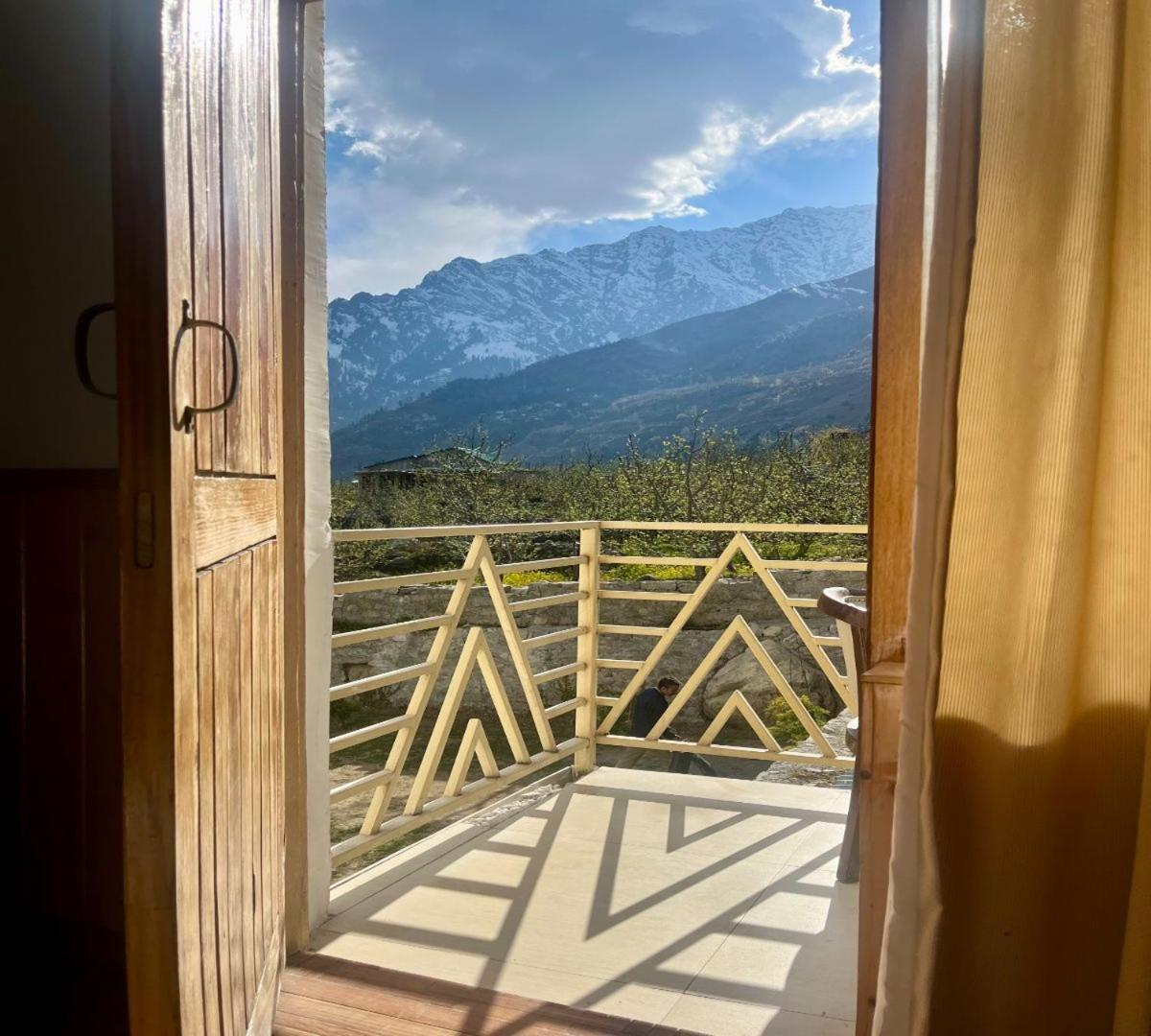 Snow Range Resort And Cottage Vashist Esterno foto