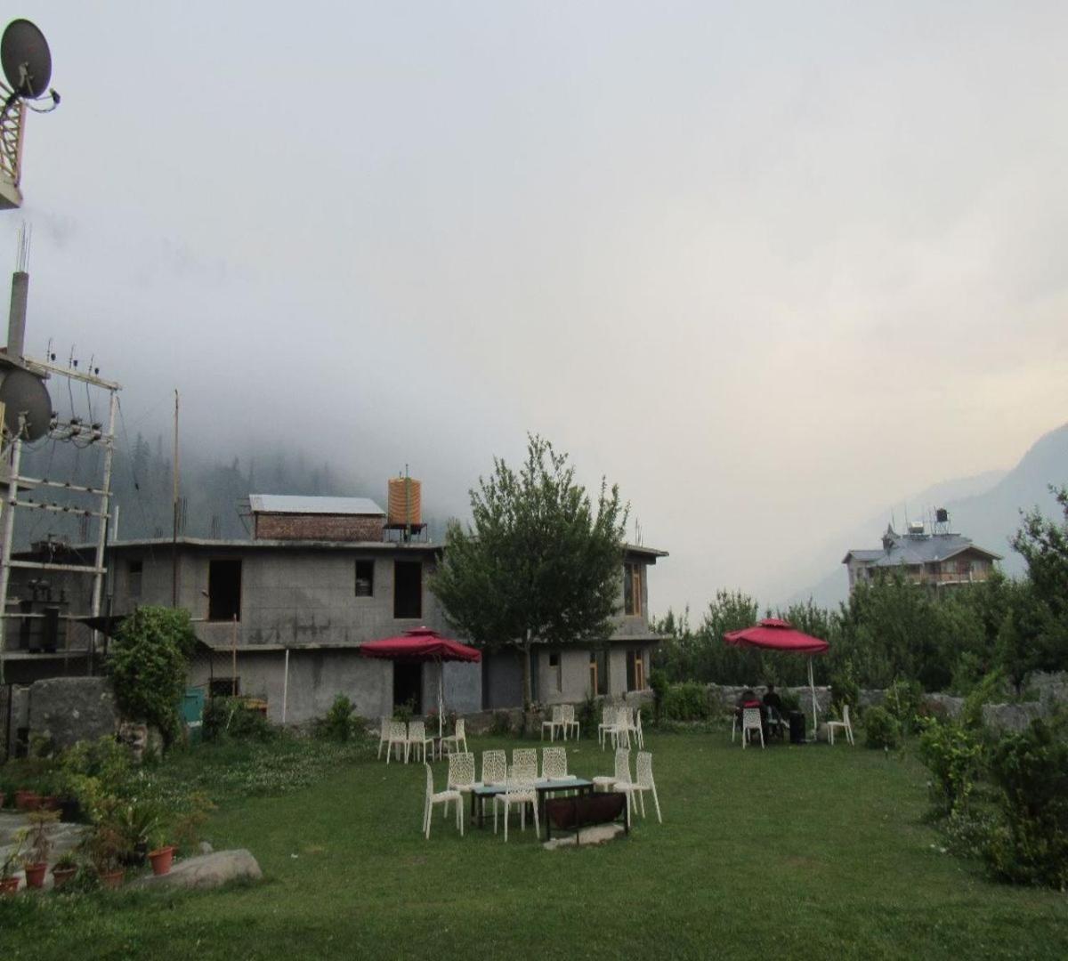 Snow Range Resort And Cottage Vashist Esterno foto